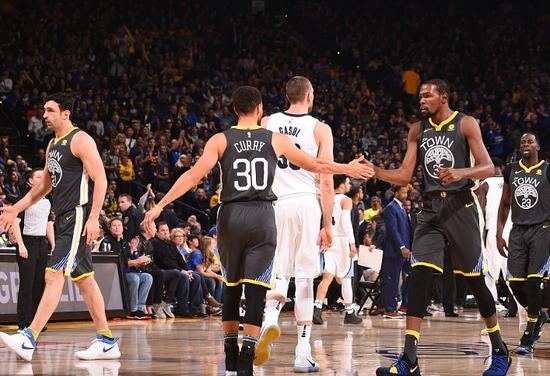 傷愈歸來獻瘋狂表現!他用26分鐘詮釋何為領袖!-黑特籃球-NBA新聞影音圖片分享社區