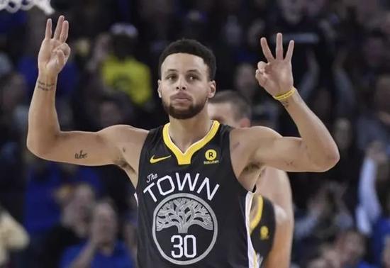 傷愈歸來獻瘋狂表現!他用26分鐘詮釋何為領袖!-黑特籃球-NBA新聞影音圖片分享社區
