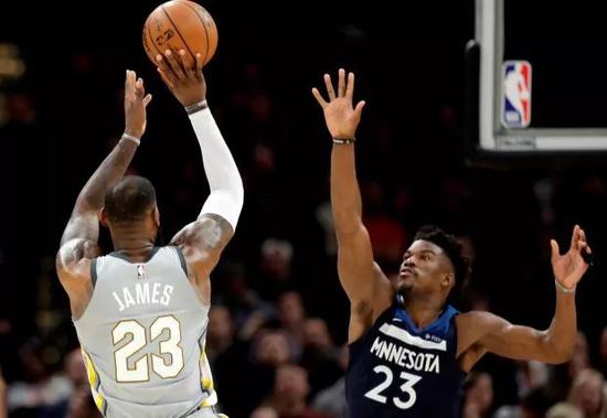 骑士绝命交易日 像詹姆斯那样绝杀