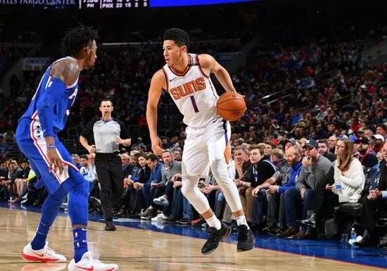 8分鐘連砍19分擊潰最強天賦軍團!21歲的曼巴傳人!-黑特籃球-NBA新聞影音圖片分享社區