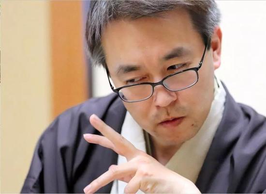 回顾羽生善治获得永世七冠日本将棋界史无前例 棋牌 新浪竞技风暴 新浪网