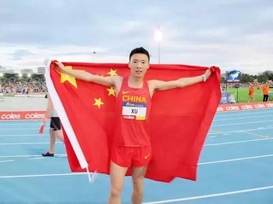 国内长跑项目最好成绩 杨定宏马拉松213独领风