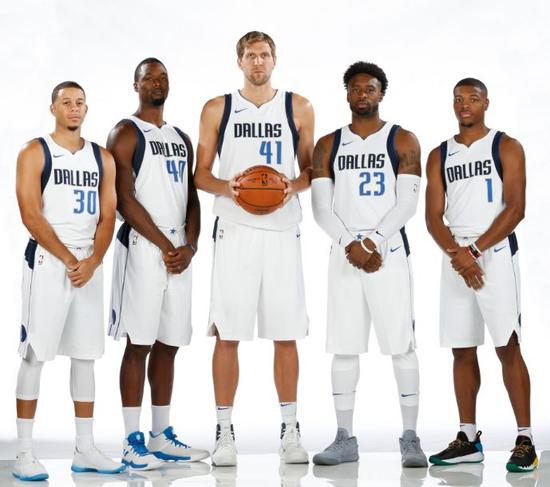 这支击败过巅峰詹科的球队,消失了。_NBA