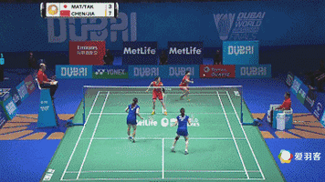 羽毛球教学:双打杀不死对方? 你该用这3种战术了