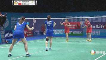 羽毛球教学:双打杀不死对方? 你该用这3种战术了