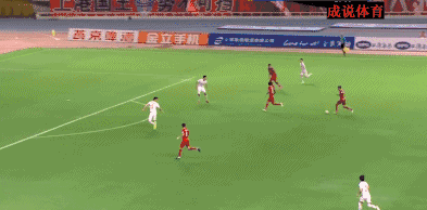 权健两名高大强壮 强旔的中后                    呿 往莱莱往抢浩克