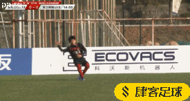 鹿岛球员后点头球攻门