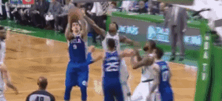 感慨萬千!大帝倒地拍打地板的那一瞬間,讓我想起了石佛-黑特籃球-NBA新聞影音圖片分享社區