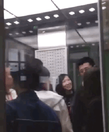 这。。。。是人设要崩的节奏?
