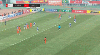 客场面对庆南FC,佩莱首开纪录,又在球队1-2被反超后,攻入了扳平的进球。