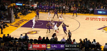 人物 | 巔峰已過暮年將至?醒醒吧,他依舊是詹皇,只要他想,便沒有什麼不可能!-黑特籃球-NBA新聞影音圖片分享社區