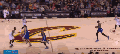 同樣的G3,同樣的關鍵時刻,同樣的三分球,同樣的死神降臨,是他再度讓系列賽失去了懸念!-黑特籃球-NBA新聞影音圖片分享社區