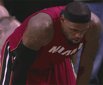 他挑衅詹姆斯，抱摔格林！还差点把骑士击败了