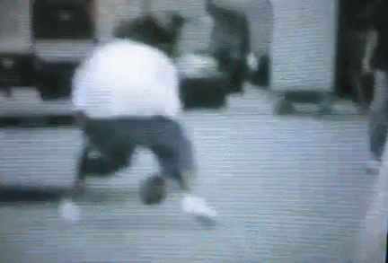 【影片】Iverson球感有多好?曾把橄欖球當做籃球來運 橄欖球狀元盛讚:他是最好的四分衛!-黑特籃球-NBA新聞影音圖片分享社區