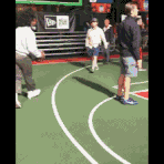 實戰中能隔扣歐尼爾?神就是神!就是這麼輕鬆!-黑特籃球-NBA新聞影音圖片分享社區