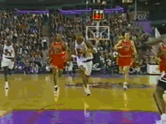 這是史上最髒籃球動作,沒有之一!籃球比賽更應該用實力說話-黑特籃球-NBA新聞影音圖片分享社區