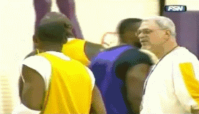 實戰中能隔扣歐尼爾?神就是神!就是這麼輕鬆!-黑特籃球-NBA新聞影音圖片分享社區