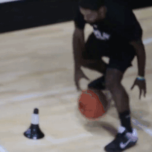 教學 | 柯瑞恐怖的不僅是超強的射術,这一招更值得去学习!-黑特籃球-NBA新聞影音圖片分享社區