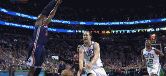 紙上談兵 | 狂砍32分暴扣終結舊主!拆手哥斬殺東區老大!-黑特籃球-NBA新聞影音圖片分享社區