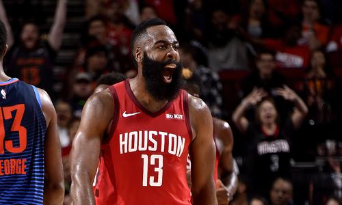 到目前为止 整个NBA最突出的球员就是哈登