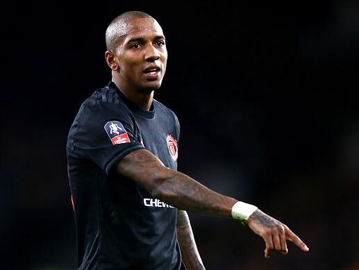 曝曼联队长为转会曾闹情绪