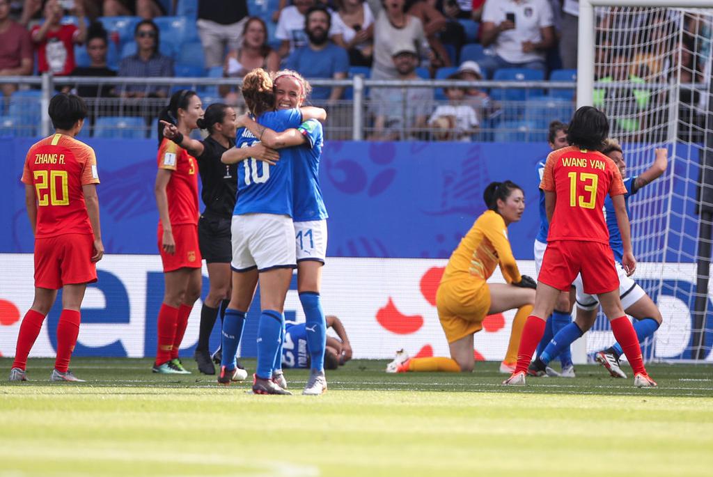 女足0-2意大利无缘8强