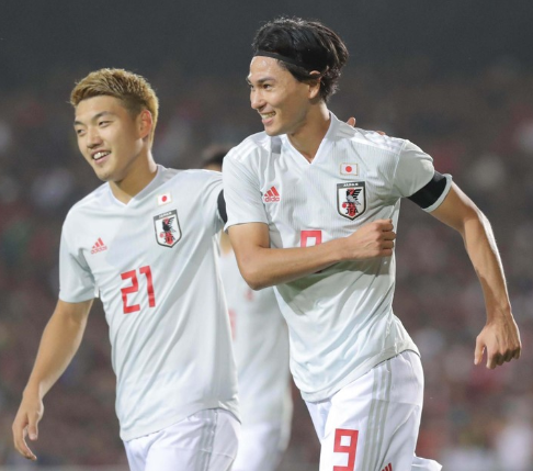 日本客场3-0塔吉克斯坦