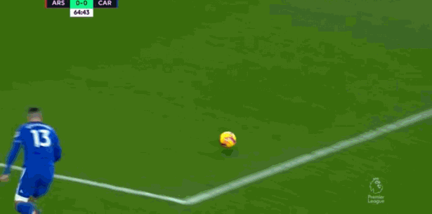 科拉希纳茨被绊倒