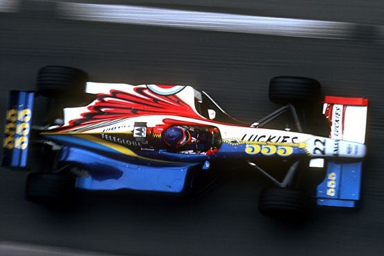 1999年的BAR001赛车涂装，堪称烟草赞助涂装下限之极致