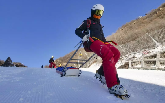 图为国家高山滑雪中心现场施工照片