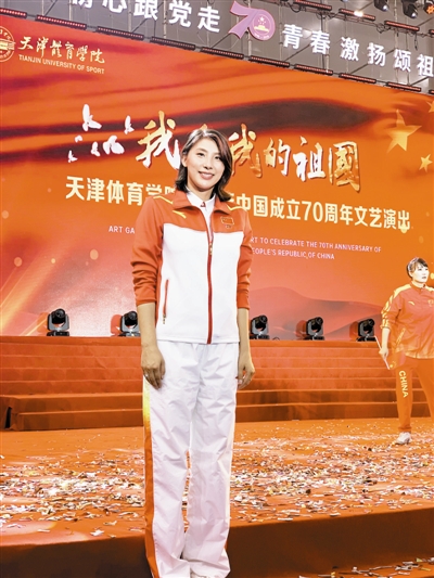 天津女排李娟大学任教 身体力行的女排精神传播者