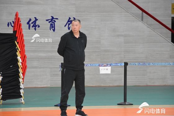 山东输给浙江的比赛,吴庆龙外示球员跟梦游似的