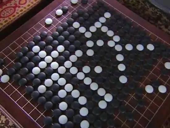 影视剧里的围棋画面,思路不错,可惜不是“围棋”