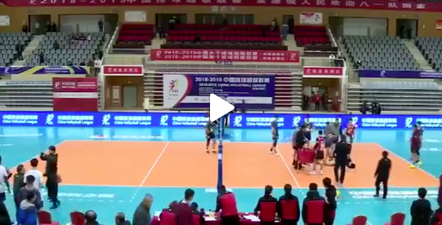 此举吸引全场目光