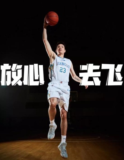 《¨江苏》肯帝亚官方宣布不再续约曹飞 上赛季场均3.5分