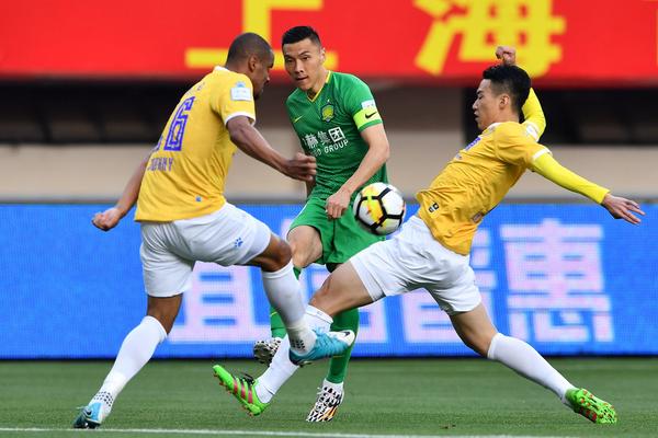 帶大哥躺一把！申京錘爆騎士雙塔喂飽射手群 攻堅+策動=火箭基石