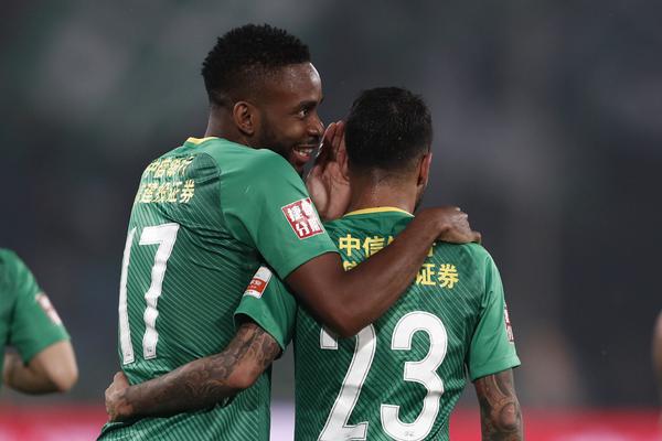 廠長出來走兩步