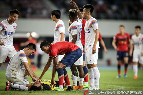 小虎居然和Uzi，bin，theshy都做过队友。