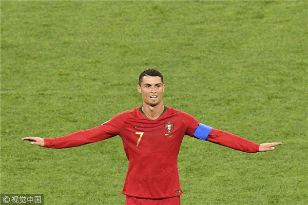 古力:喜欢看球更爱踢球 有人说我的球风像C罗