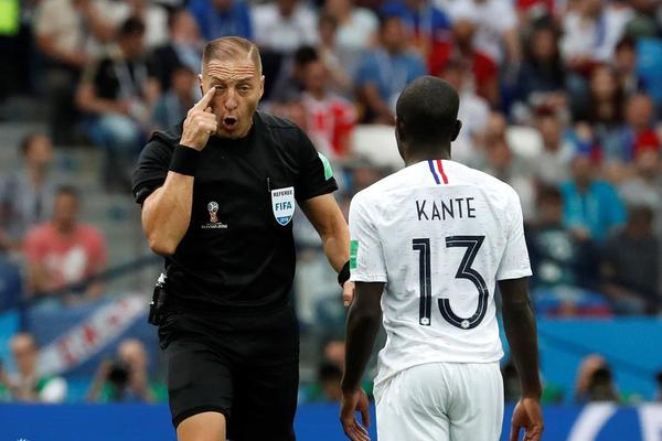 阿根廷金哨将执法世界杯决赛