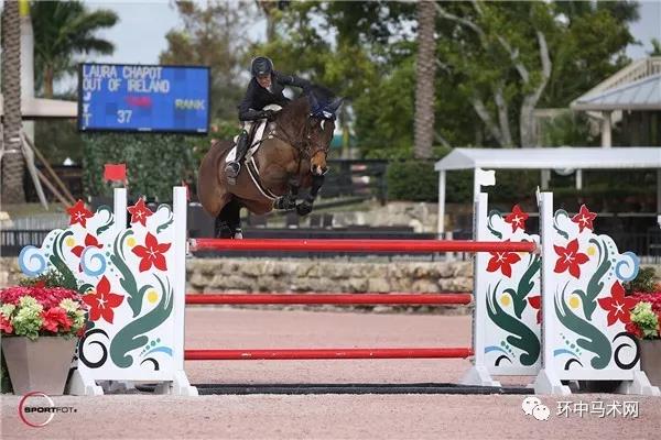 美国女骑手劳拉·沙波特（Laura Chapot）骑乘爱驹Thornhill Kate摘下桂冠