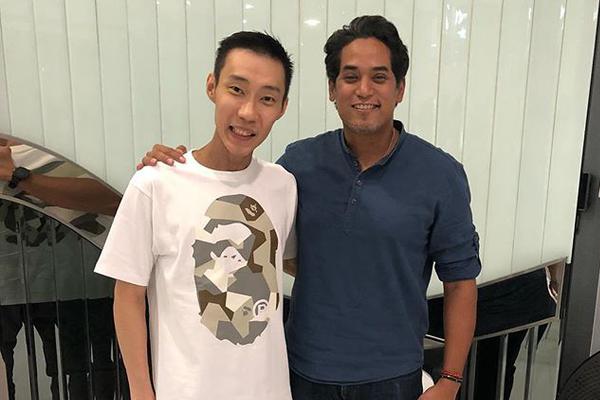 李宗伟与凯里合影