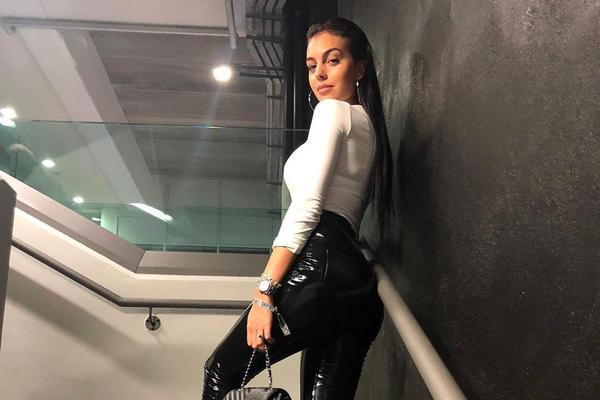 亨利手球-乐鱼app(leyu)官方网站-乐鱼官网