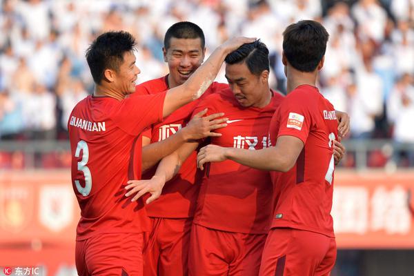 真香，电讯报：曼城更庞大的阵容让追求精简阵容的瓜帅更从容