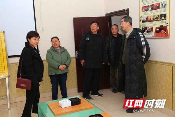 中国围棋协会考察组一行到天元棋院实地考察。