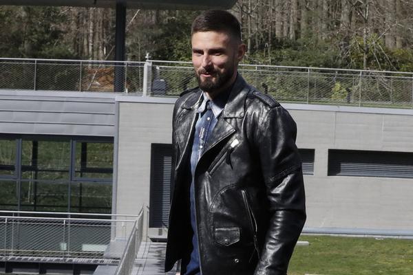 “只有庫里投那個3分是OK的其他人敢這么投會被趕出美國”