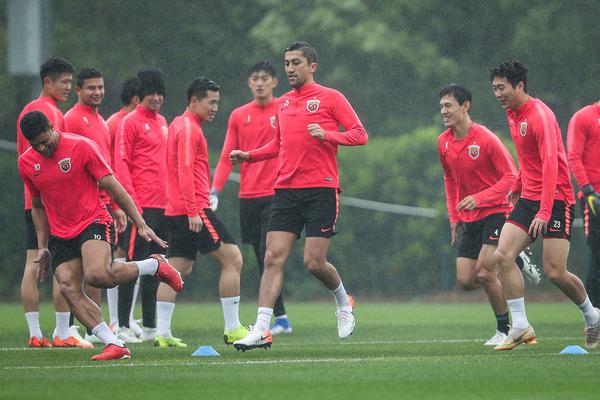 喝涼水都塞牙！公牛落后40多分 吉迪又被凱沙·約翰遜無意肘到