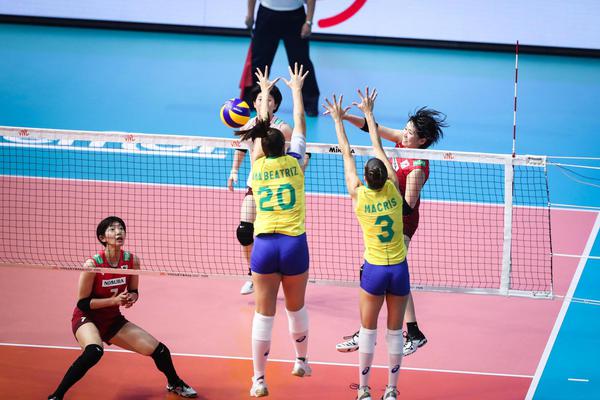 世联赛女排比赛时间几点 057e-hyeztys8798000.jpg