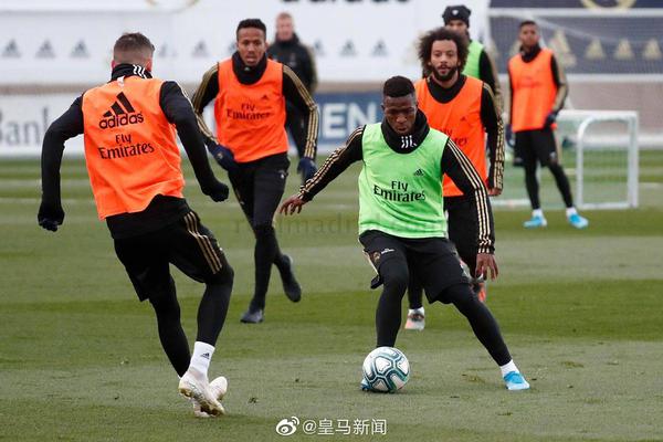 阿森西奧本場比賽數據:2進球2關鍵傳球,評分8.5全場最高