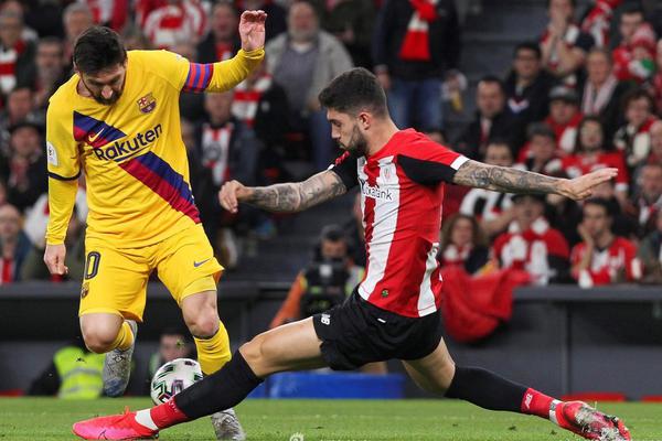 [流言板]自信回頭！庫里掛掩護接球三分連拿5分，勇士15